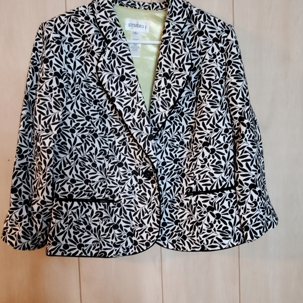 Studio I Blazer Suit Coat Black and White Size 12